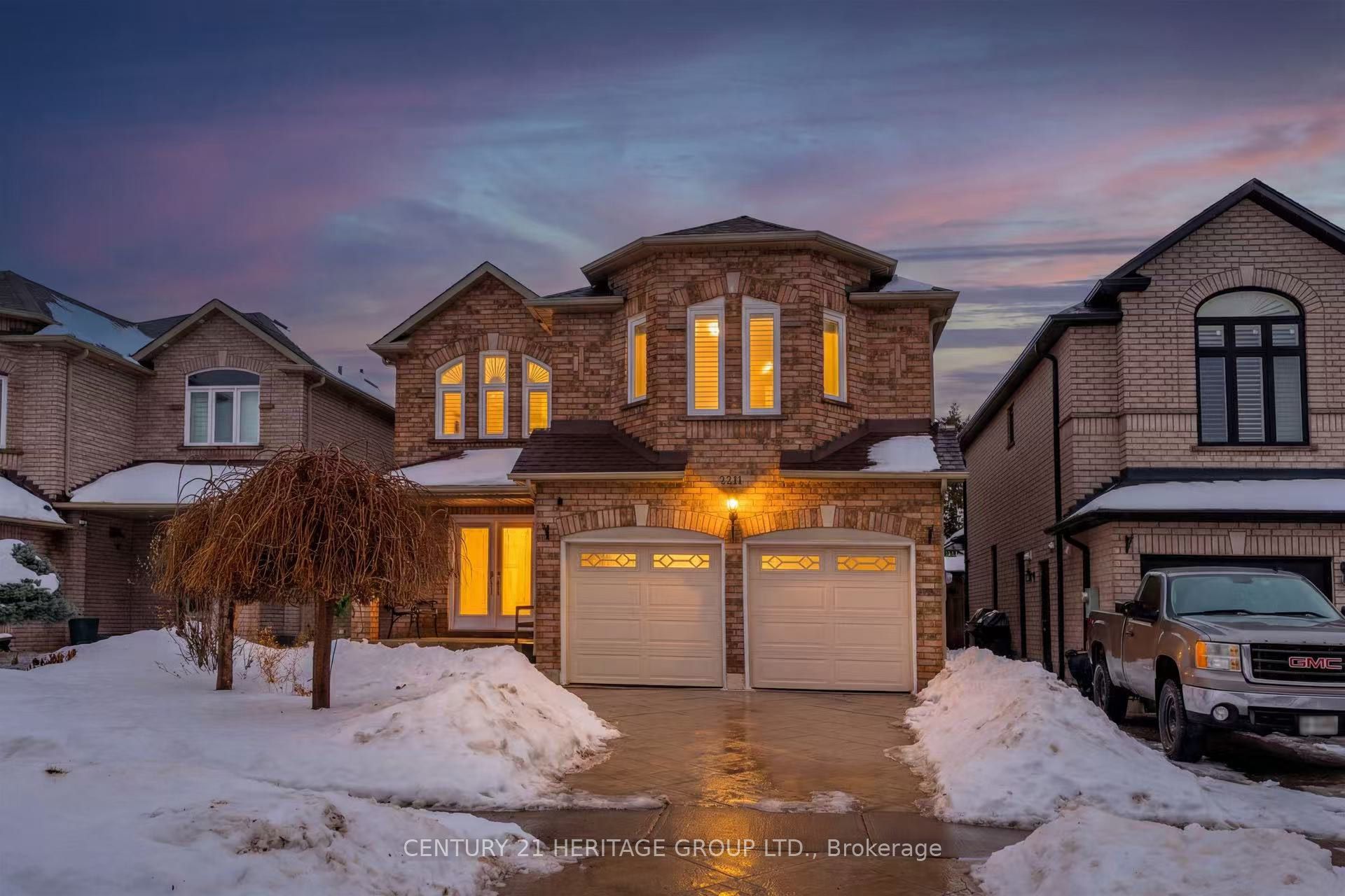 2211 Old Rutherford Road, Vaughan, ON, L6A 1Z7