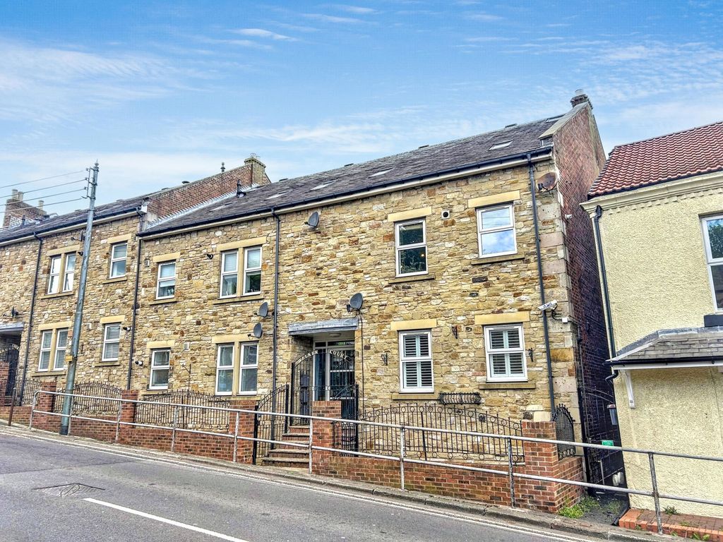 2 bed flat for saleFellside Road, Whickham, Newcastle Upon Tyne NE16