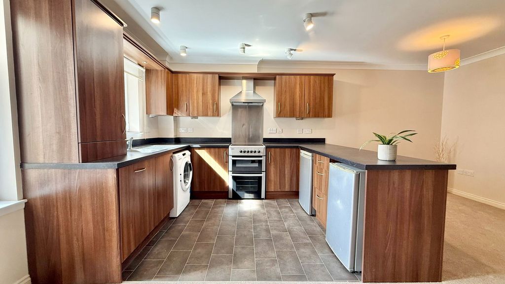 Additional image 6 of 2 bed flat for sale84c Fairfield Road, Inverness IV3
