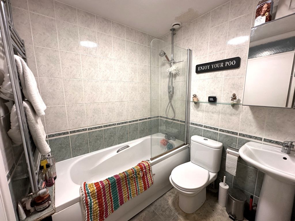 Additional image 6 of 4 bed end terrace house for saleWaterside Way, Woking GU21