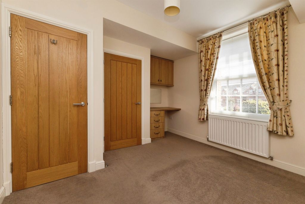 2 bed flat for saleRoman Road, Middlesbrough TS5 photo 4