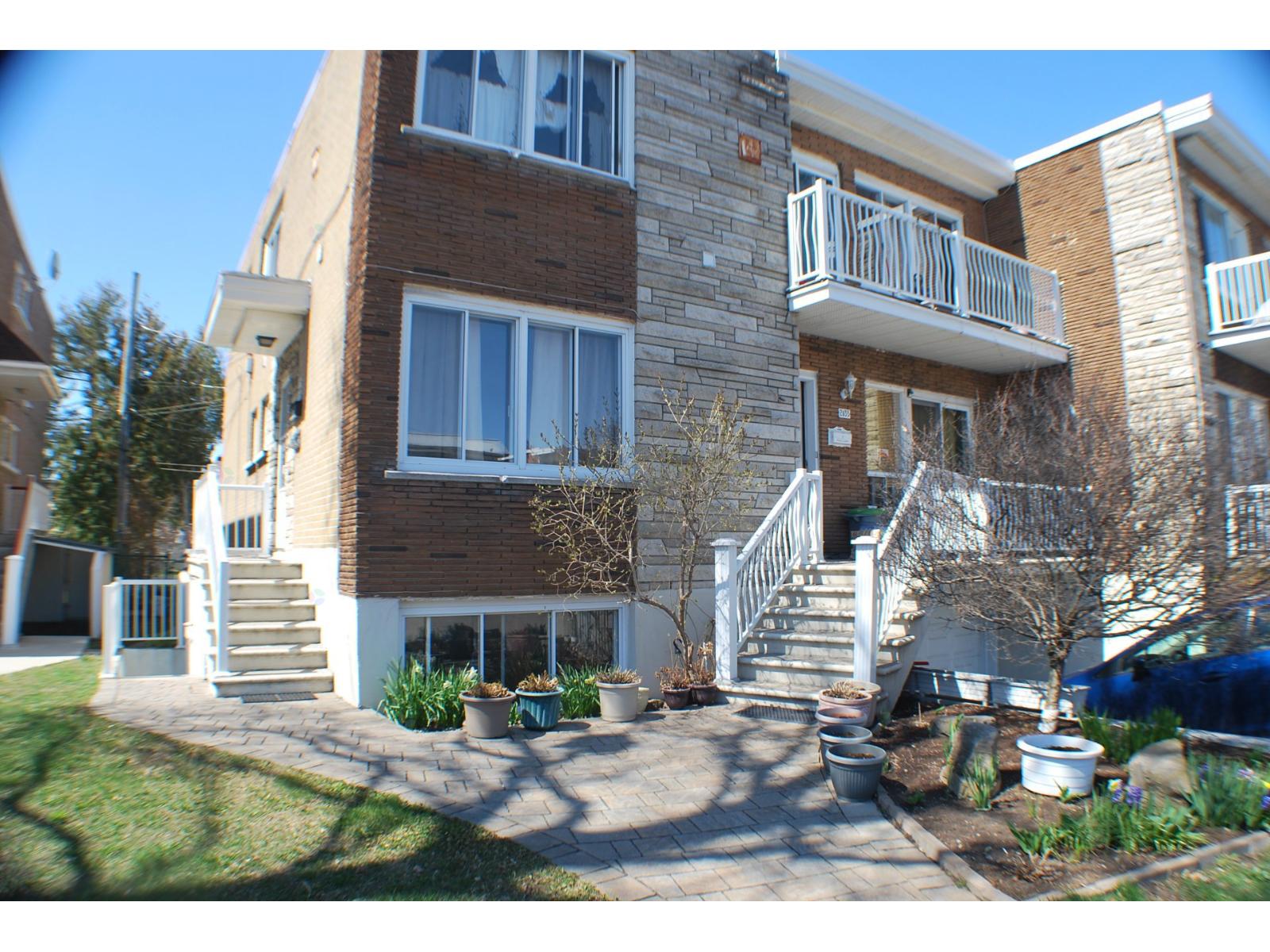 2655 Rue De Charny