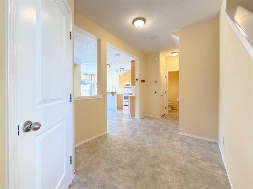Additional image 6 of 21 Panamount Hill NW, Calgary, AB, T3K5R8