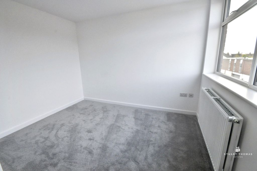 Additional image 6 of 2 bed flat for saleLondon Road, Hadleigh, Benfleet SS7