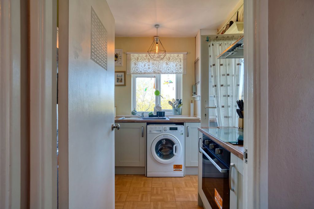 Additional image 5 of 2 bed flat for saleWye Crescent, Bettws, Newport NP20