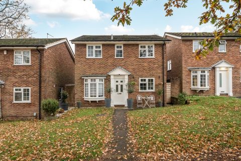 Whitby Drive, Reading, Berkshire RG1