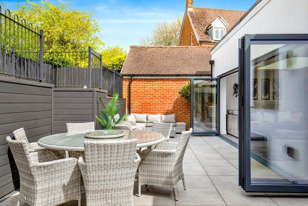 Additional image 26 of 5 bed detached house for saleConnaught Way, Alton GU34