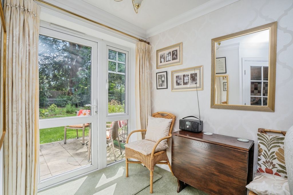Additional image 5 of 1 bed flat for saleNew Brighton Road, Emsworth, Hampshire PO10