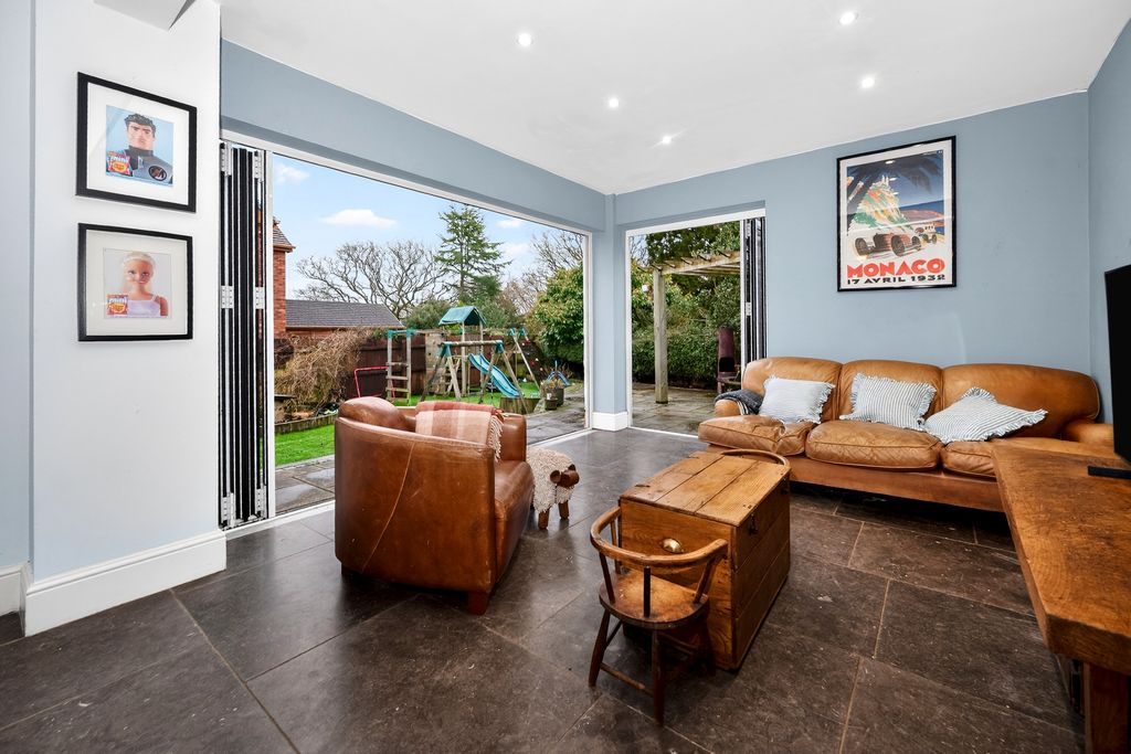Additional image 2 of 4 bed detached house for saleTowy Road, Cardiff CF14