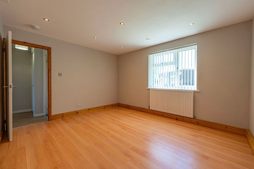 Additional image 12 of 2 bed flat for saleBeaufort Road, Newport NP19