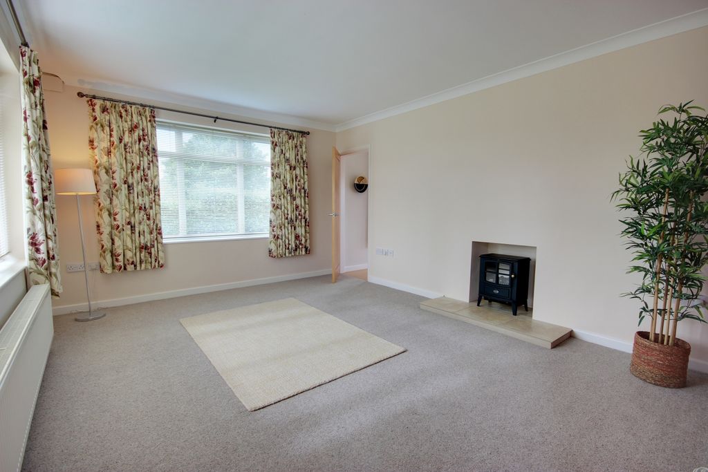 Additional image 4 of 4 bed detached house for saleWestwood Lodge, 48 Cartwright Lane, Beverley HU17