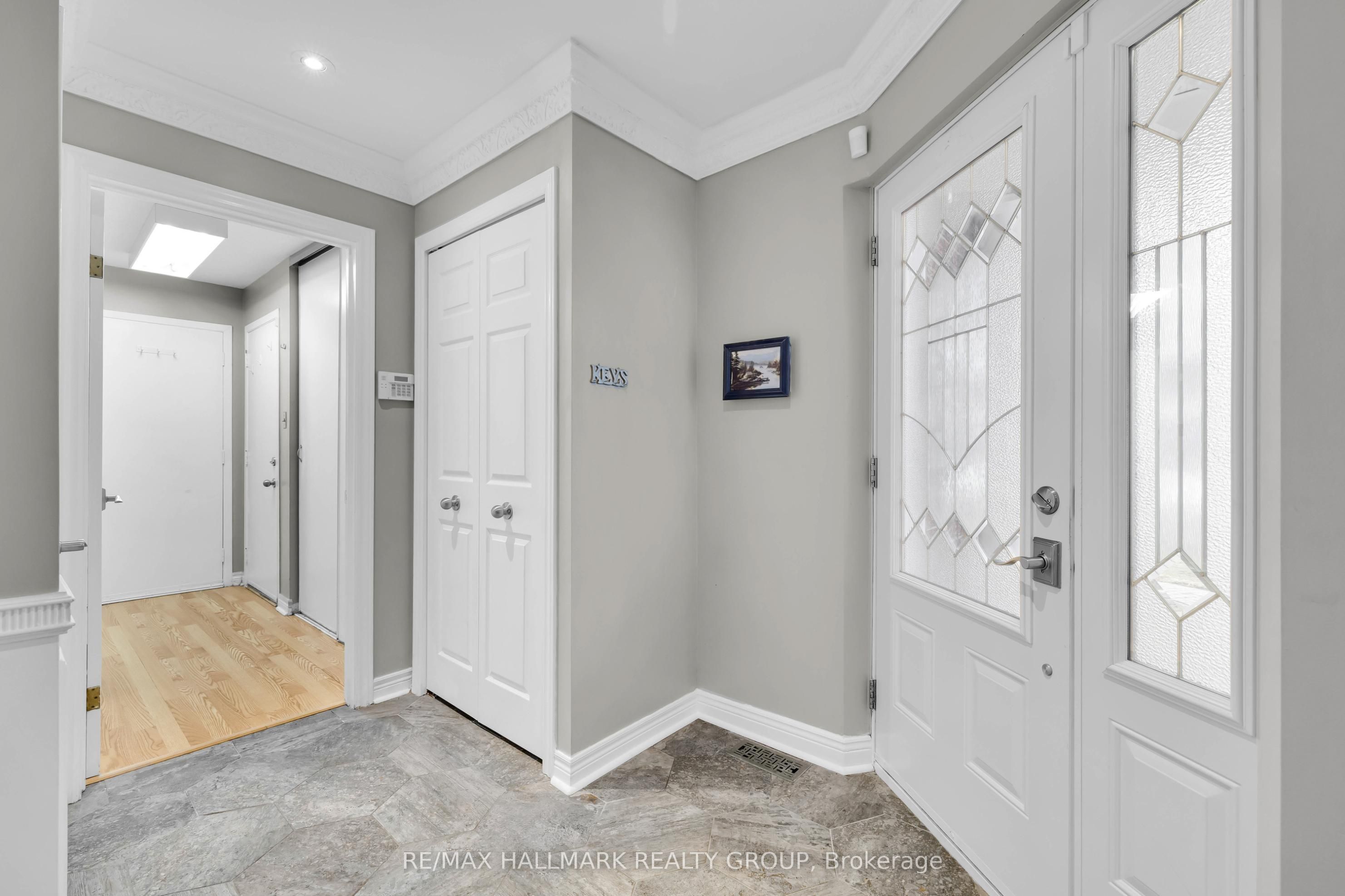 Additional image 3 of 5 Ellisson Way, Ottawa, ON, K1G 4N9