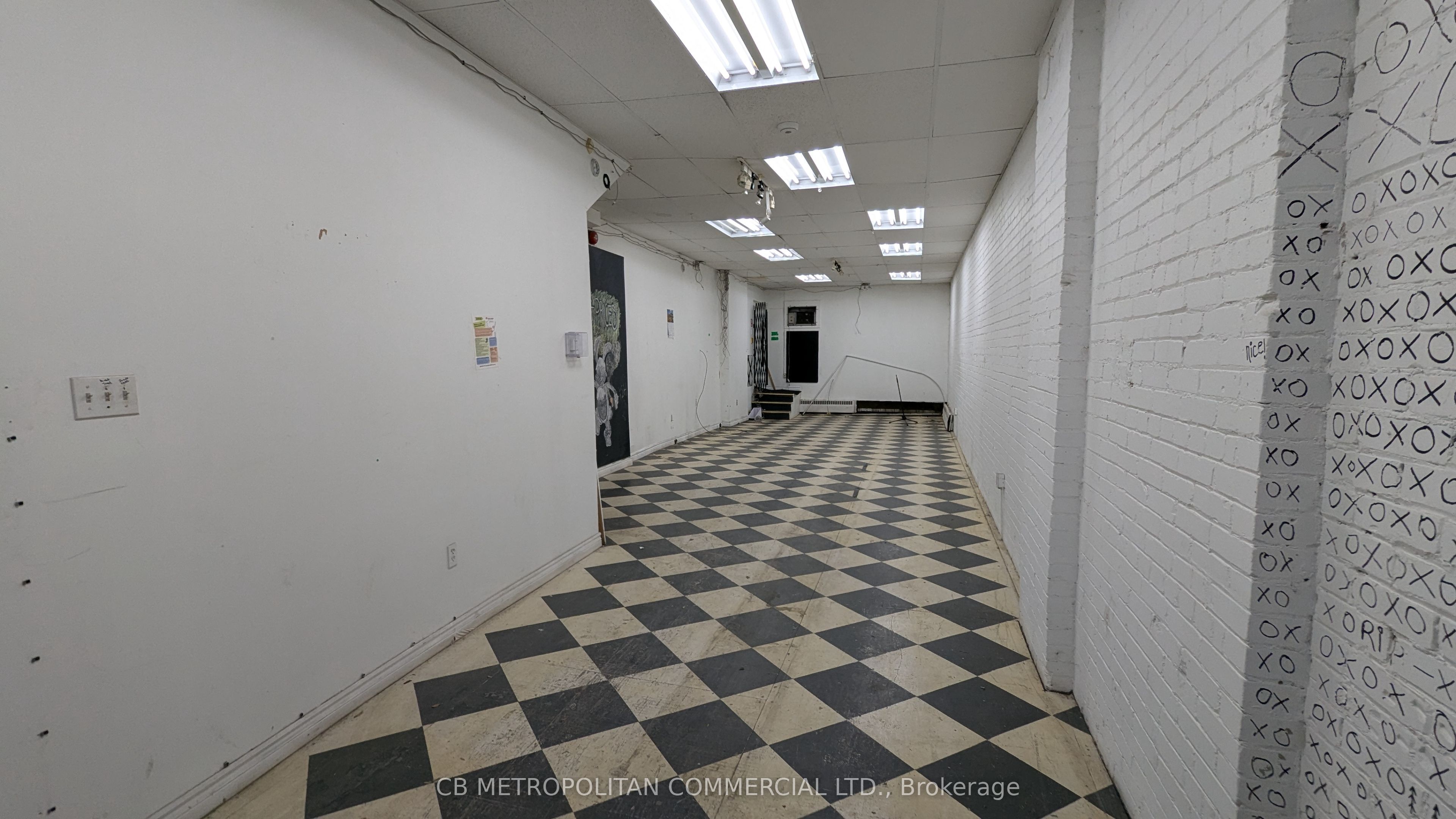 Additional image 2 of A-213 Queen Street, Toronto, ON, M5A 1S2