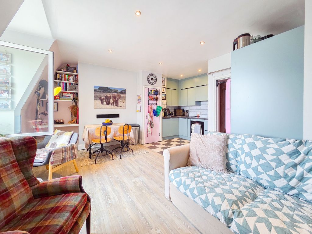 Additional image 7 of 2 bed flat for sale6 Silvertide, St Helier JE2