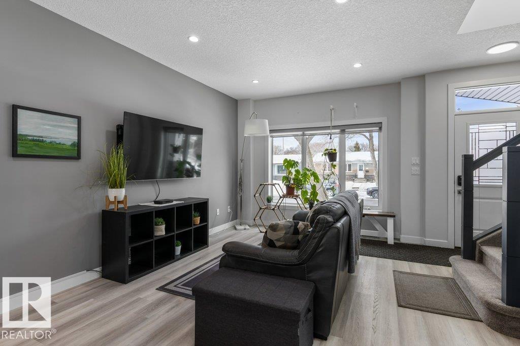 Additional image 4 of 11029 150 Street NW, Edmonton, AB, T5P1R9