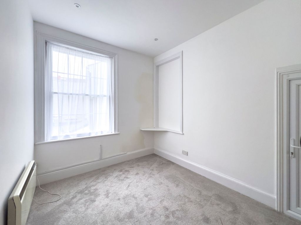 Additional image 8 of 1 bed flat for saleFlat 4, 10 Belmont Road, St Helier JE2