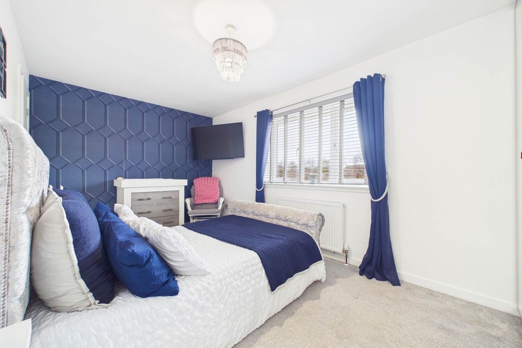 Additional image 18 of 3 bed semi-detached house for saleCalderside Place, Airdrie ML6