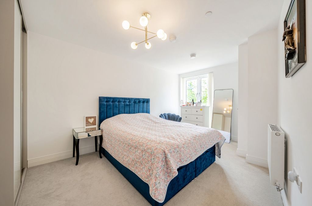 Additional image 6 of 2 bed flat for saleRoman Way, Beckenham, Kent BR3