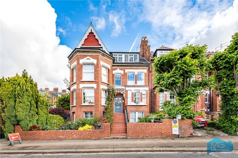 Church Crescent, Muswell Hill, London N10