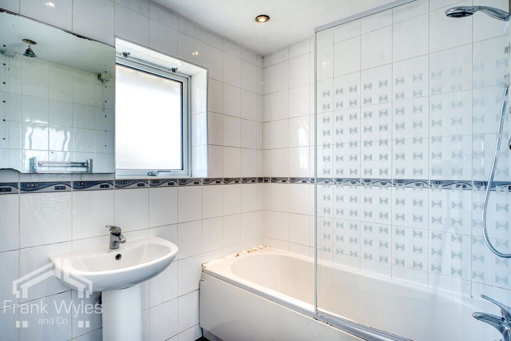 Additional image 11 of 4 bed link detached house for saleOxford Road, St. Annes, Lytham St. Annes FY8