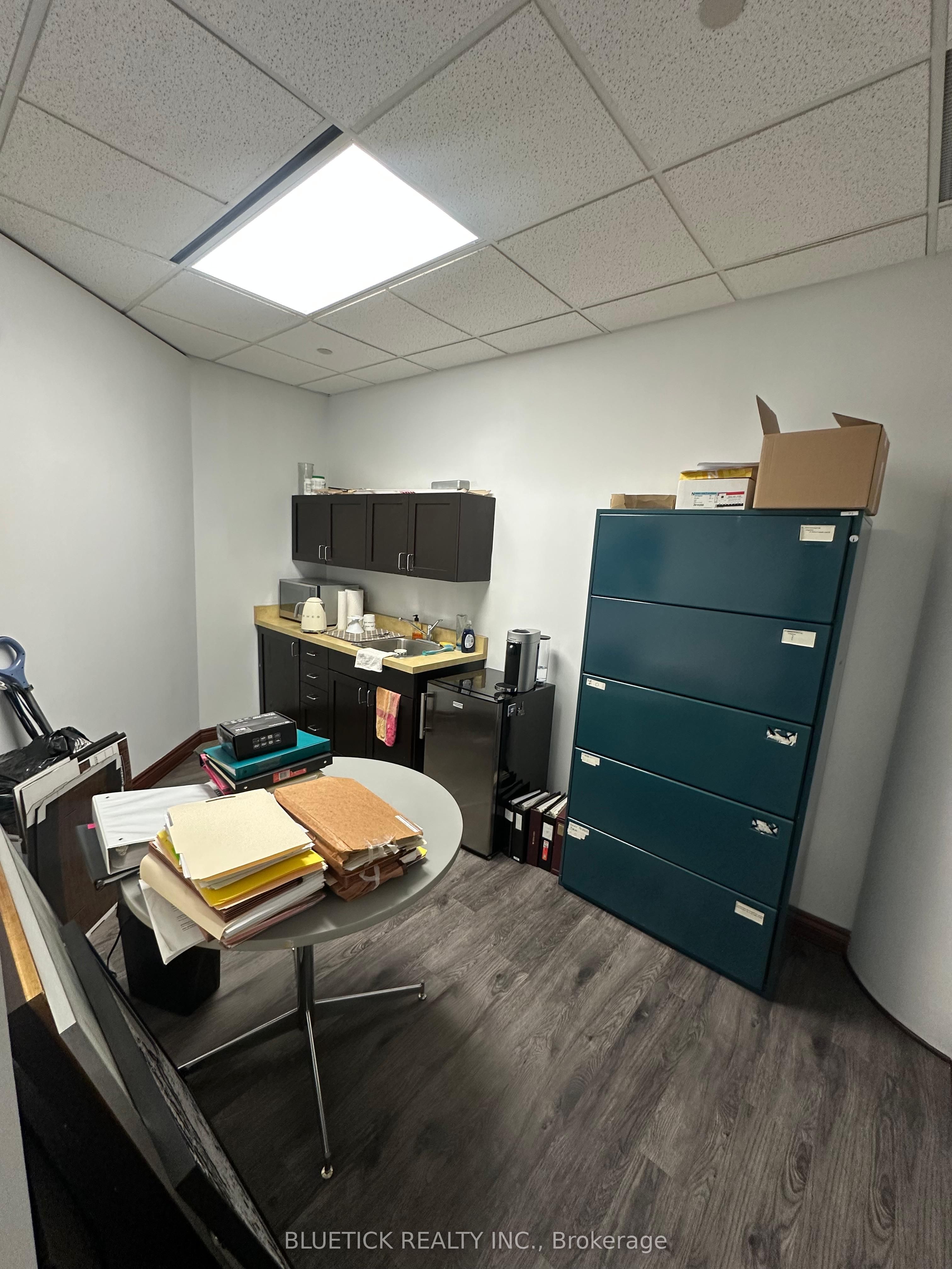 Additional image 4 of 807-5500 North Service Road, Burlington, ON, L7L 6W6