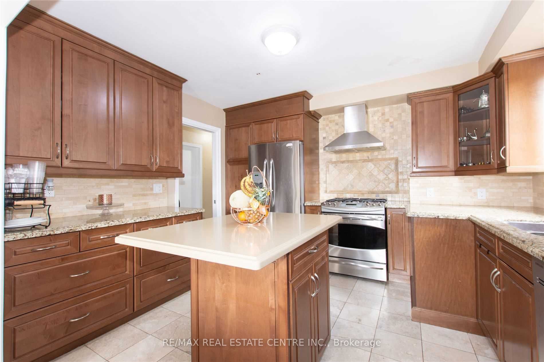 Additional image 6 of 539 Weynway Court, Oakville, ON, L6L 4G8