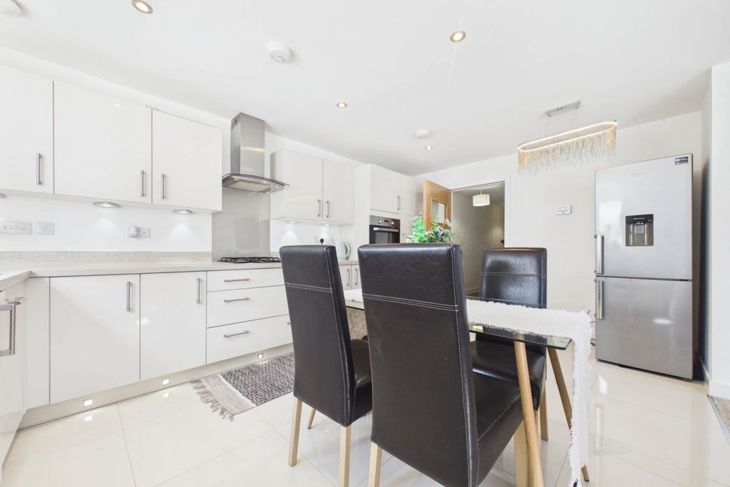 Additional image 5 of 1 bed flat for saleHollybush Lane, Port Glasgow PA14