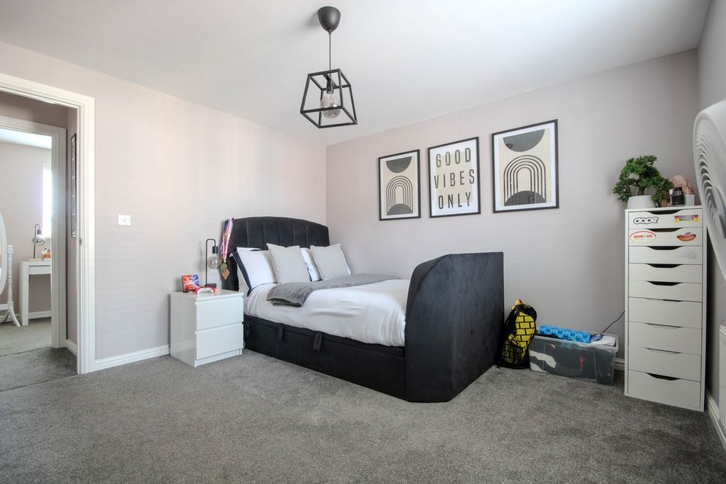 Additional image 18 of 4 bed detached house for saleLong Heath Close, Caerphilly CF83