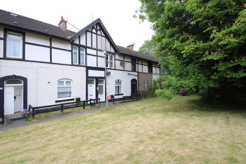 Harland Cottages, Glasgow G14