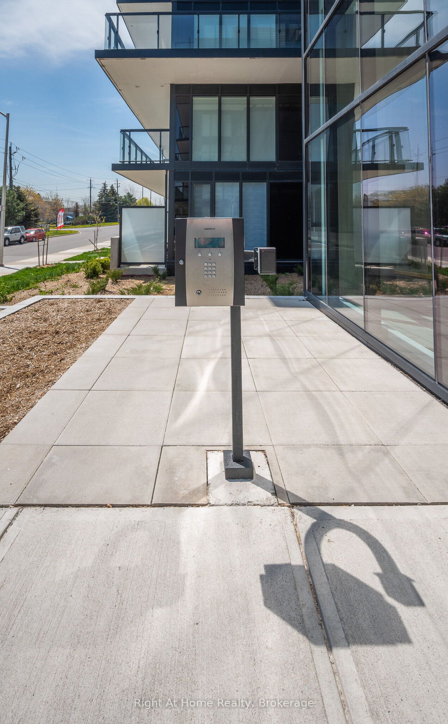 Additional image 5 of B426-1119 Cooke Boulevard, Burlington, ON, L7T 0C7