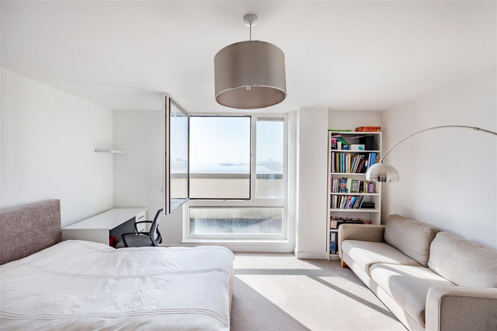 Additional image 11 of 4 bed flat for saleThe Boardwalk, Brighton Marina Village, Brighton BN2