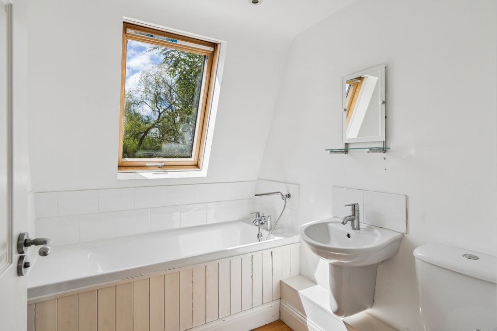Additional image 20 of 5 bed detached house for saleUpper Hall Park, Berkhamsted, Hertfordshire HP4