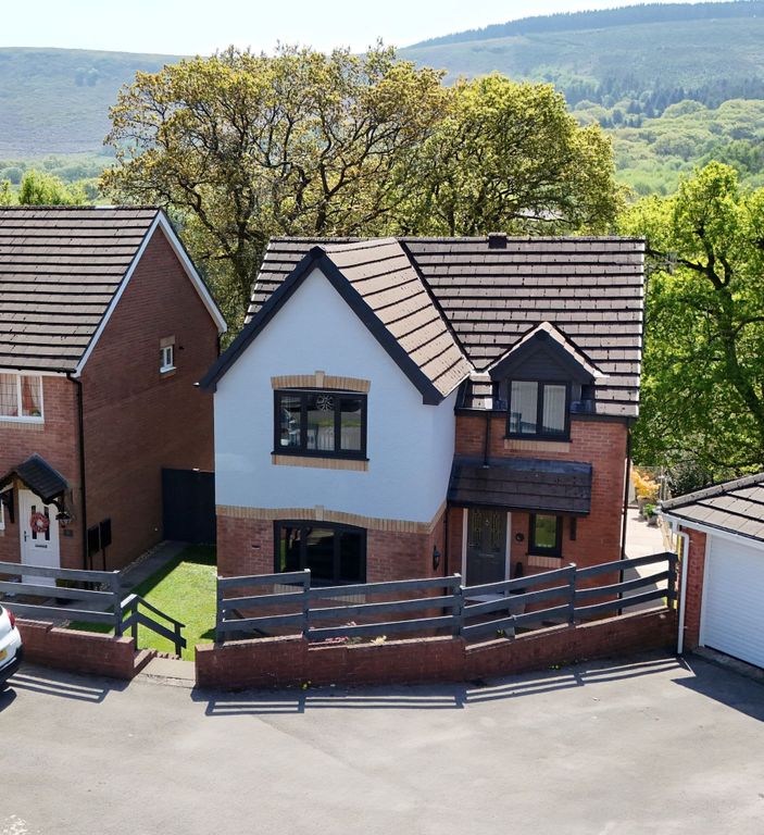 4 bed detached house for saleThe Ridings, Aberdare CF44