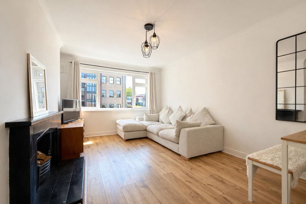 Additional image 4 of 2 bed maisonette for saleBurghstead Court, Billericay CM12