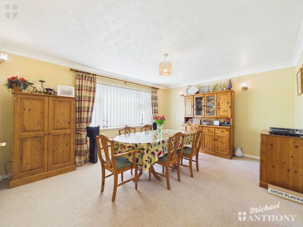 Additional image 14 of 5 bed detached house for saleKing Edward Avenue, Aylesbury HP21