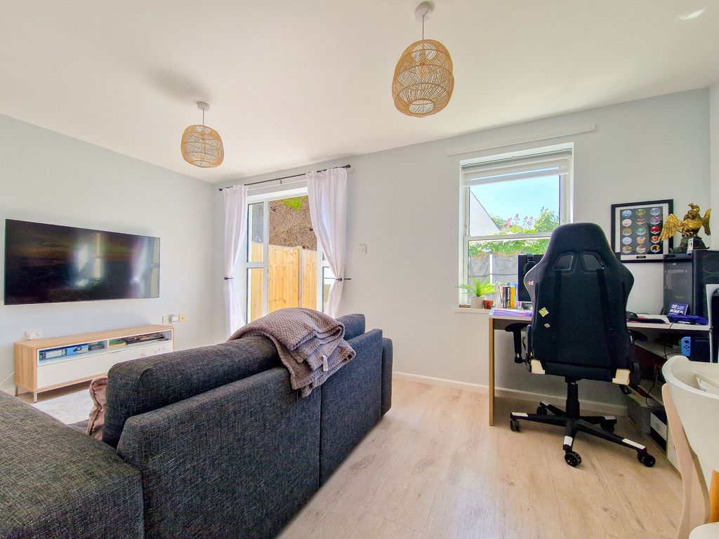 Additional image 10 of 2 bed property for sale27 Orchid Court, St Helier JE2