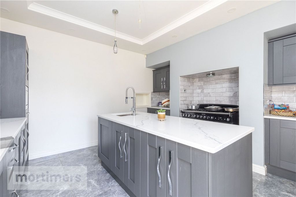Additional image 10 of 6 bed terraced house for saleWhalley Road, Accrington, Lancashire BB5