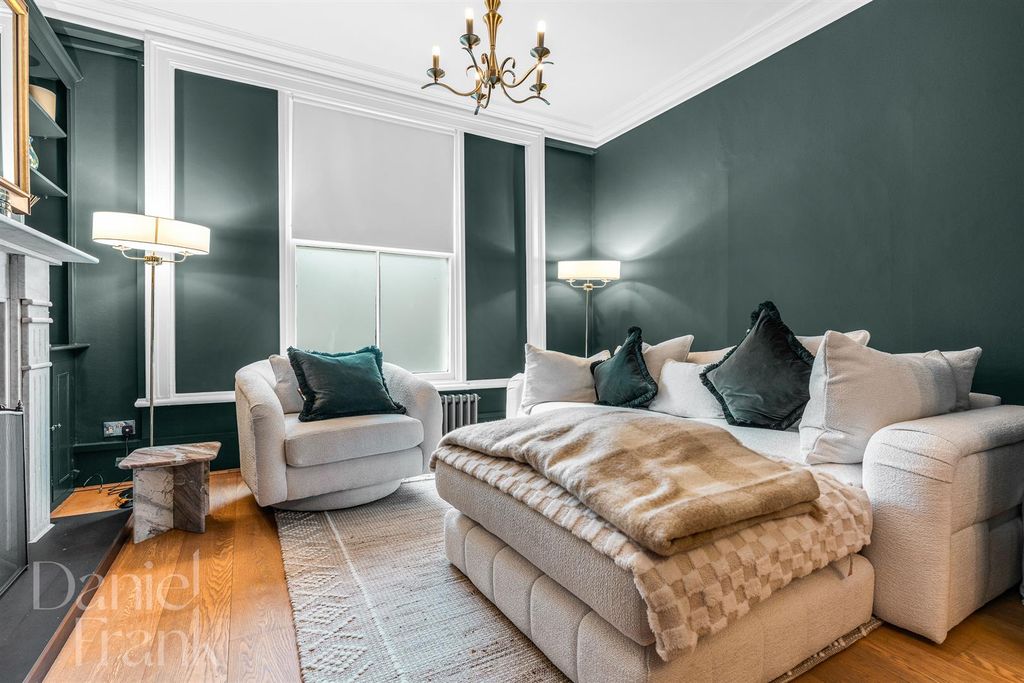 Additional image 11 of 4 bed semi-detached house for saleQueens Road, Buckhurst Hill IG9