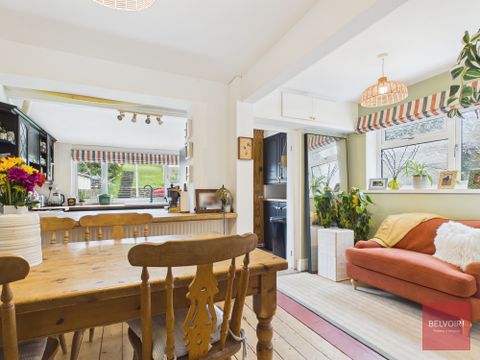 Three Cliffs Drive, Southgate, Swansea SA3