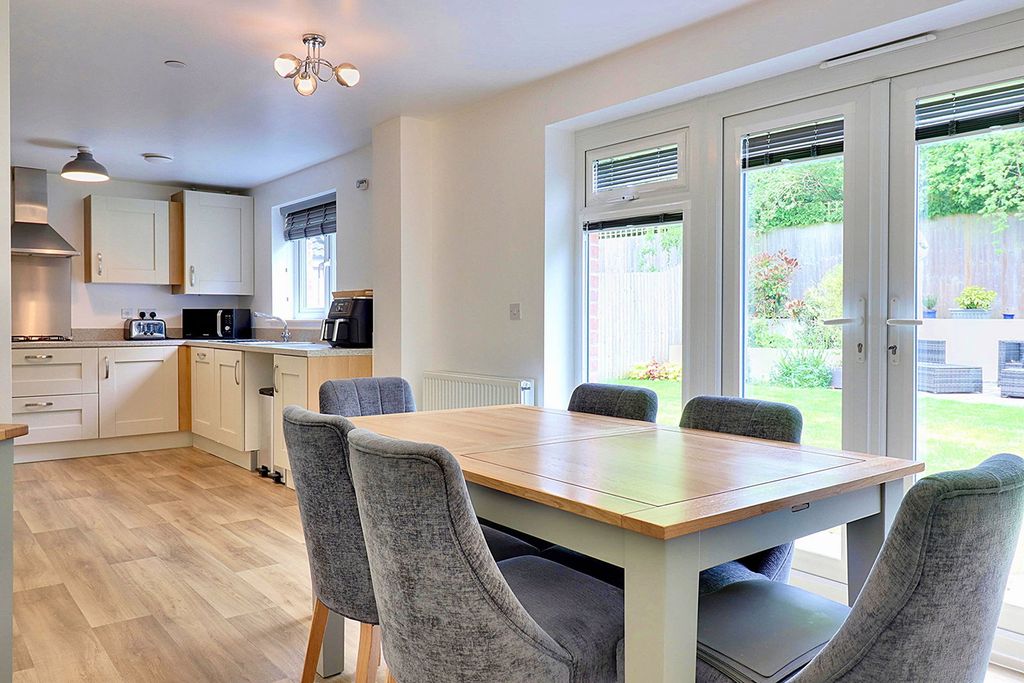 Additional image 8 of 4 bed detached house for saleGeorge Crescent, St. Edeyrns Village, Old St. Mellons, Cardiff CF3