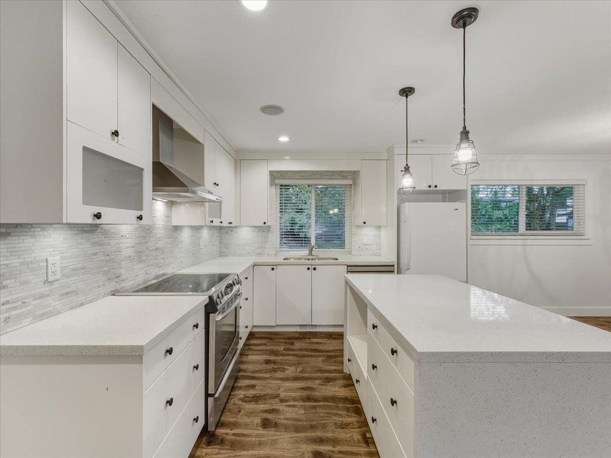 3976 205b Street, Langley, BC, V3A 2B3