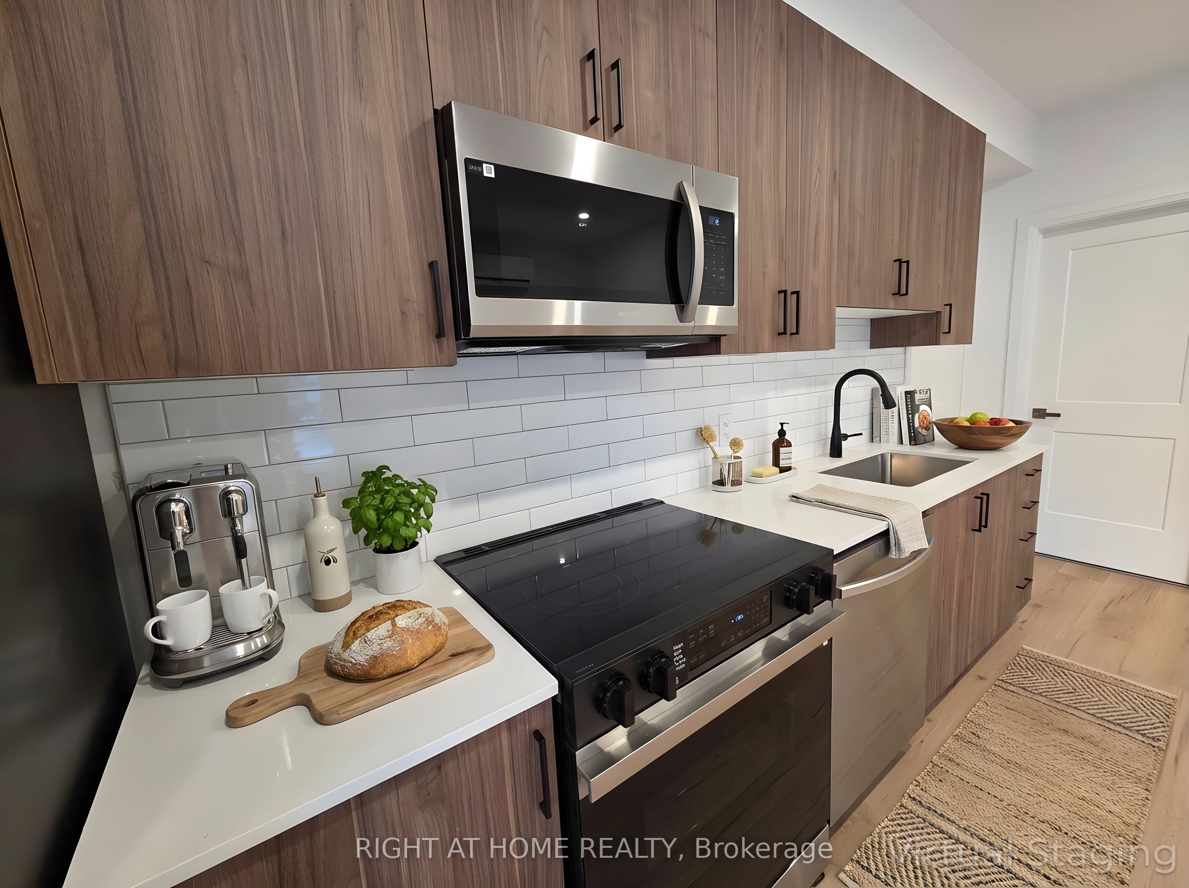 Additional image 3 of 1R-55 Camberwell Road, Toronto, ON, M6C 3E7