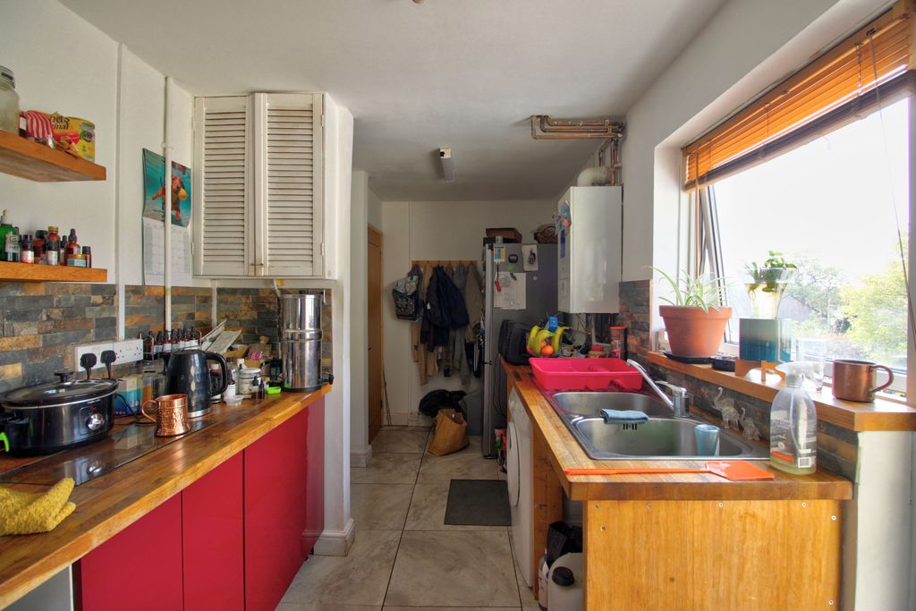 Additional image 8 of 3 bed flat for saleHowe Circle, Newport NP19