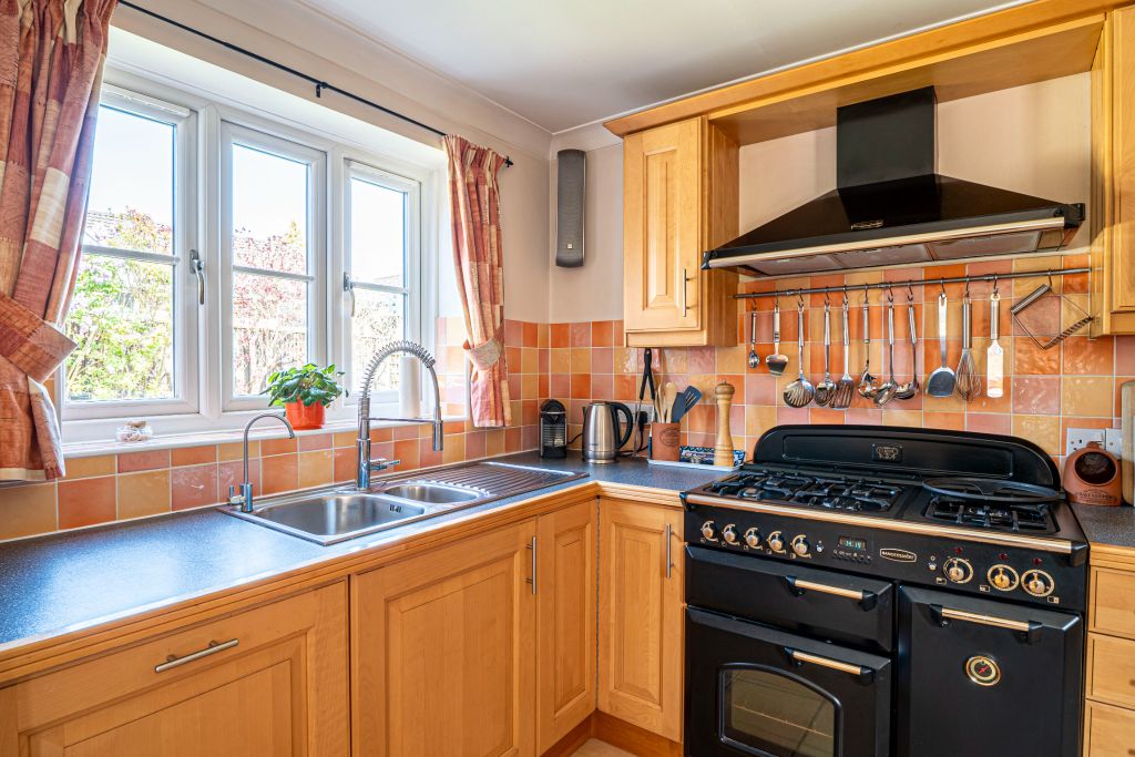 Additional image 6 of 6 bed detached house for saleElizabeth Court, Penton Corner SP11
