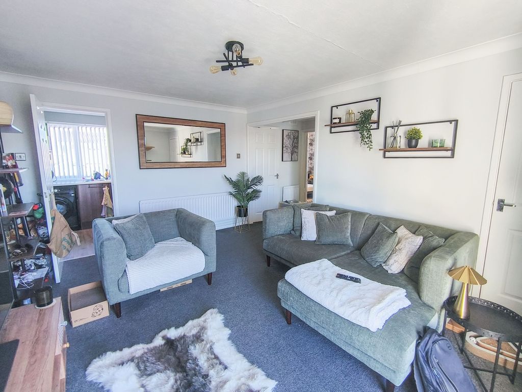 Additional image 4 of 2 bed flat for saleLyndhurst Road, North Seaton NE63