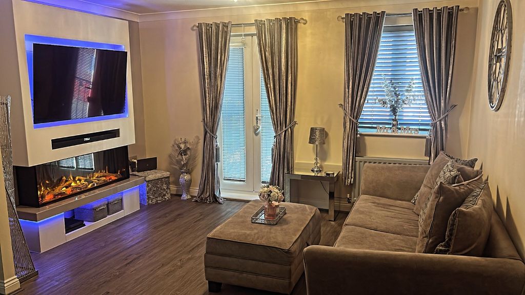 Additional image 5 of 2 bed flat for saleNuneaton Road, Bedworth, Warwickshire CV12