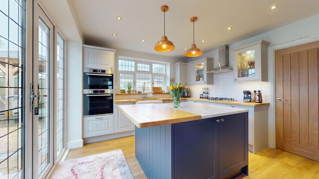 Additional image 10 of 2 bed semi-detached bungalow for saleTyn Y Parc Road, Rhiwbina, Cardiff CF14