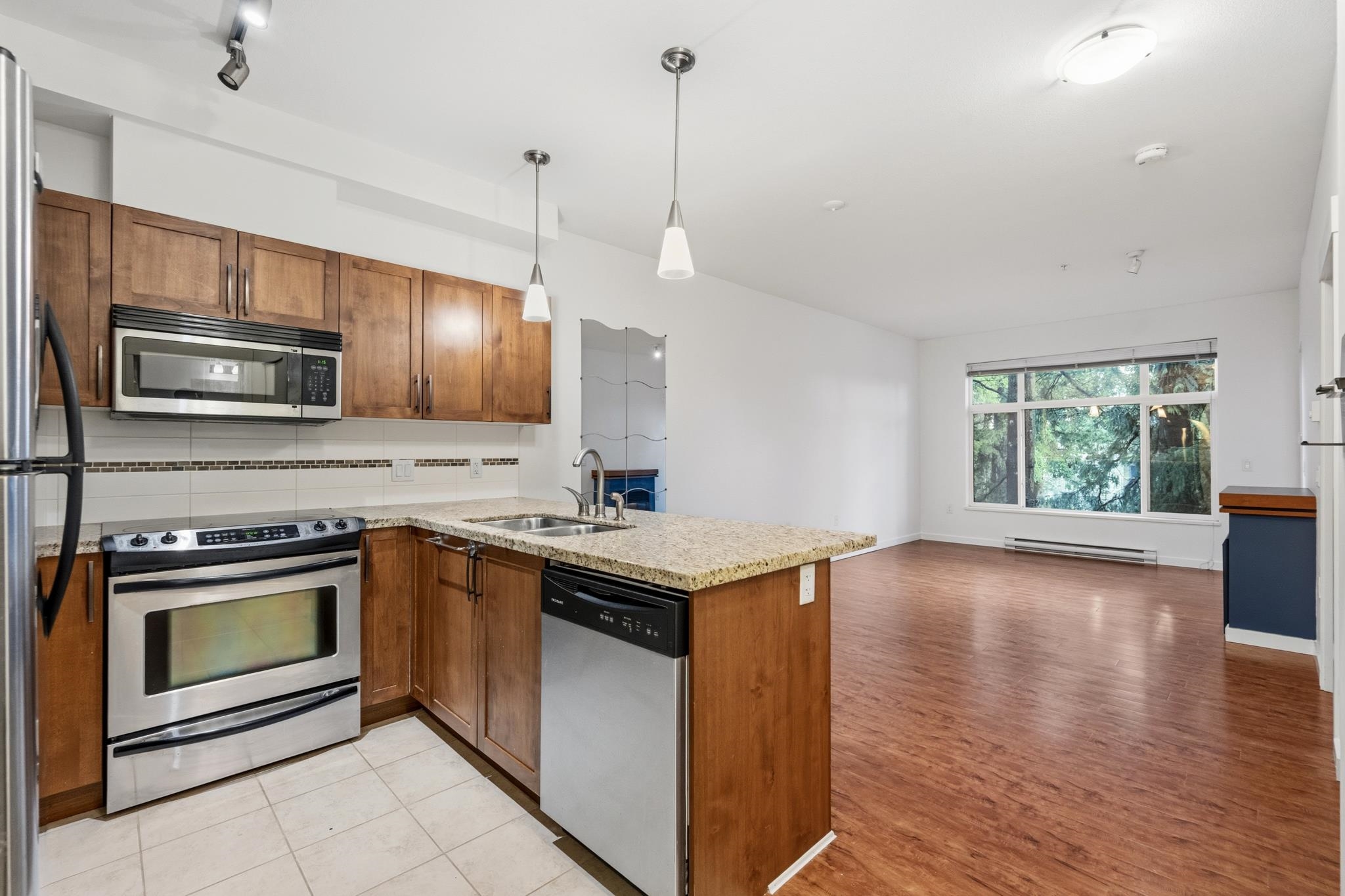 Additional image 3 of 309-11950 Harris Road, Pitt Meadows, BC, V3Y 0B7