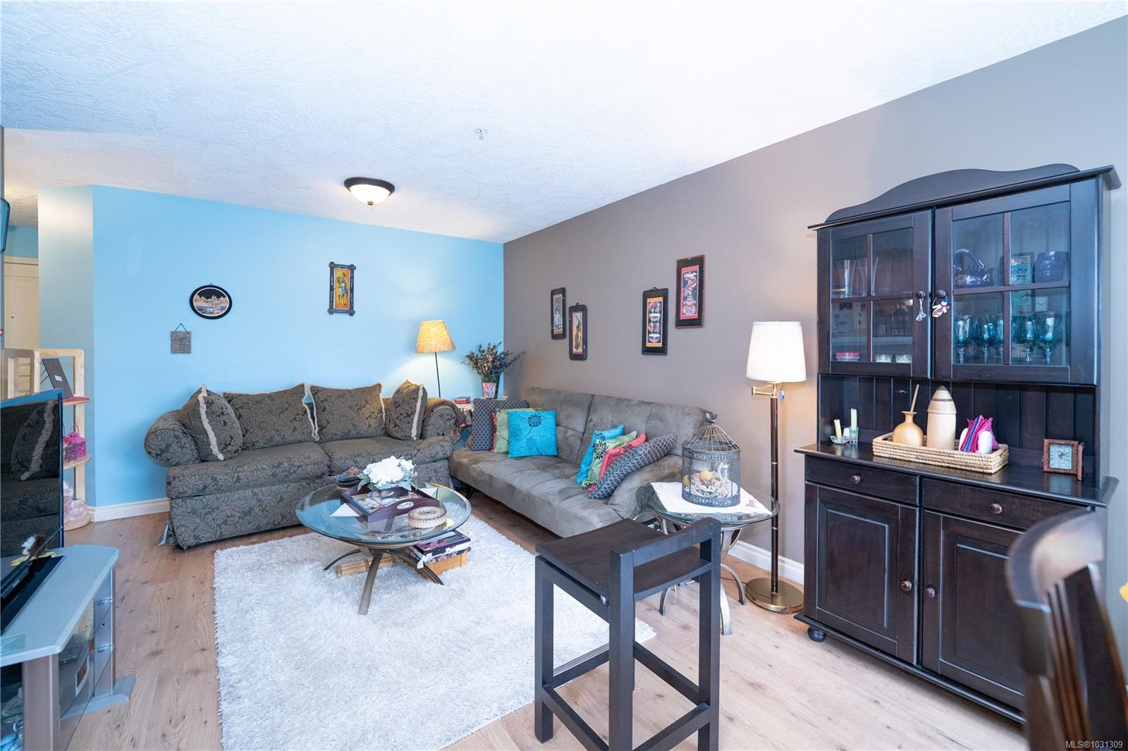 Additional image 2 of 307-2527 Quadra Street, Victoria, BC, V8T 4E1