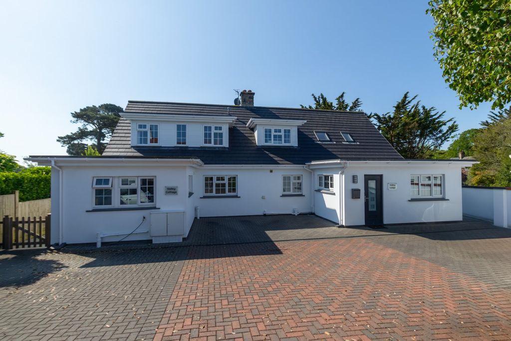 6 bed semi-detached house for saleForest Road, Forest, Guernsey GY8